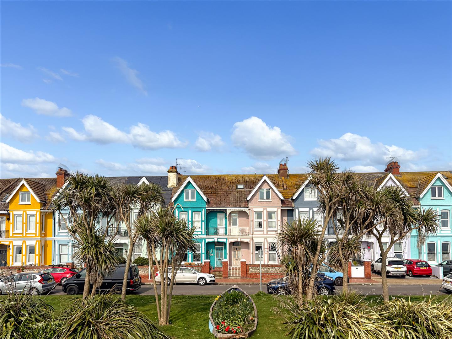 5 bedroom Terraced House For Sale