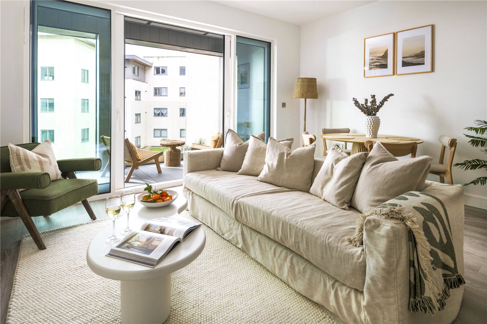 2 bedroom Flat share For Sale
