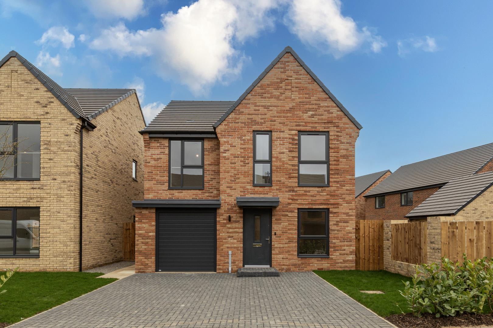 3 bedroom Detached house For Sale