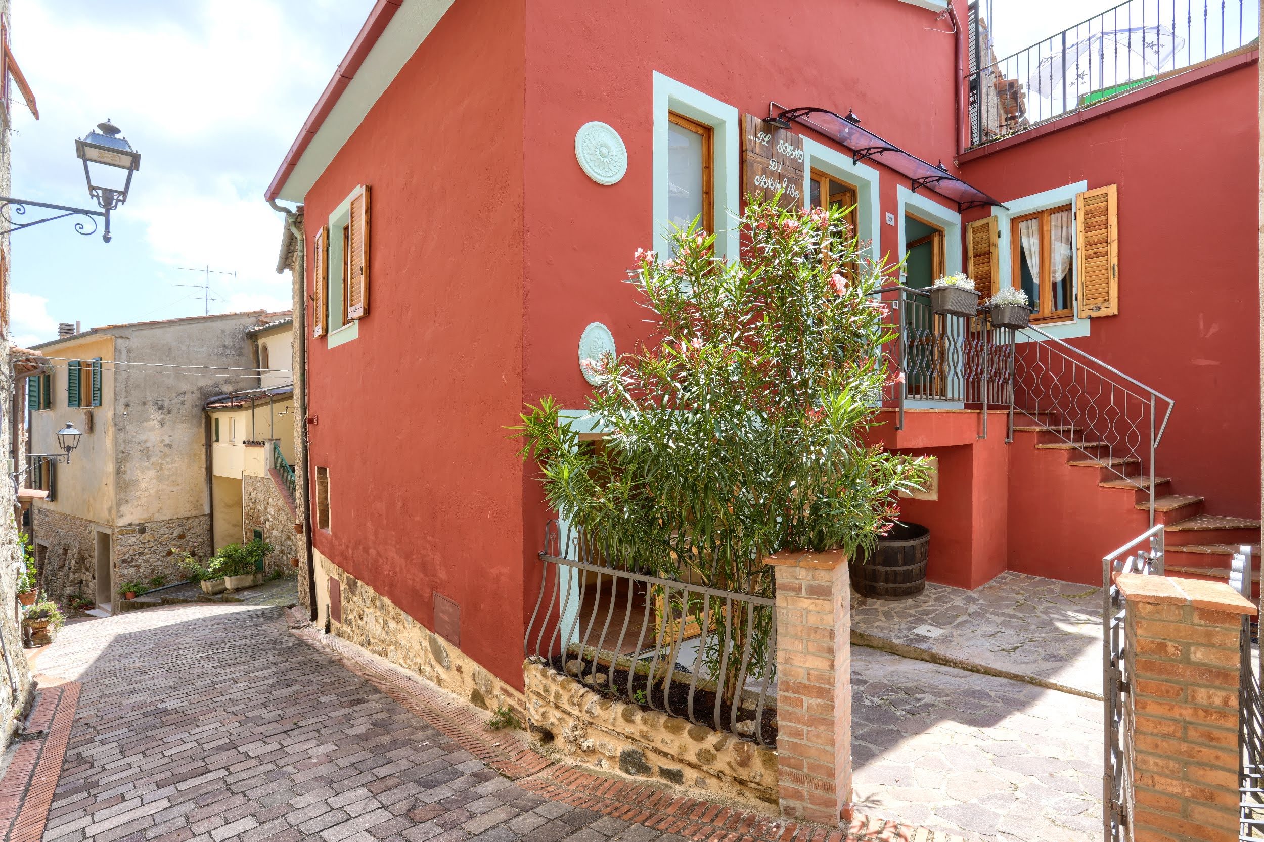 2 bedroom House (unspecified) For Sale
