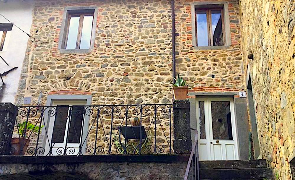 4 bedroom Property For Sale