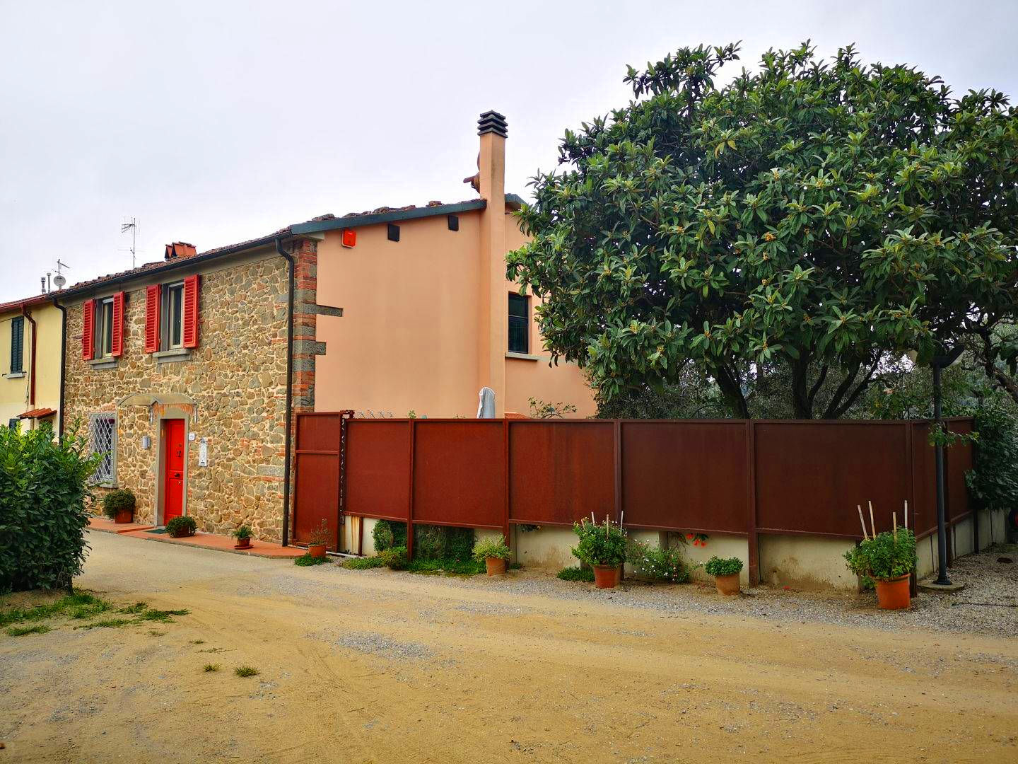 3 bedroom Property For Sale