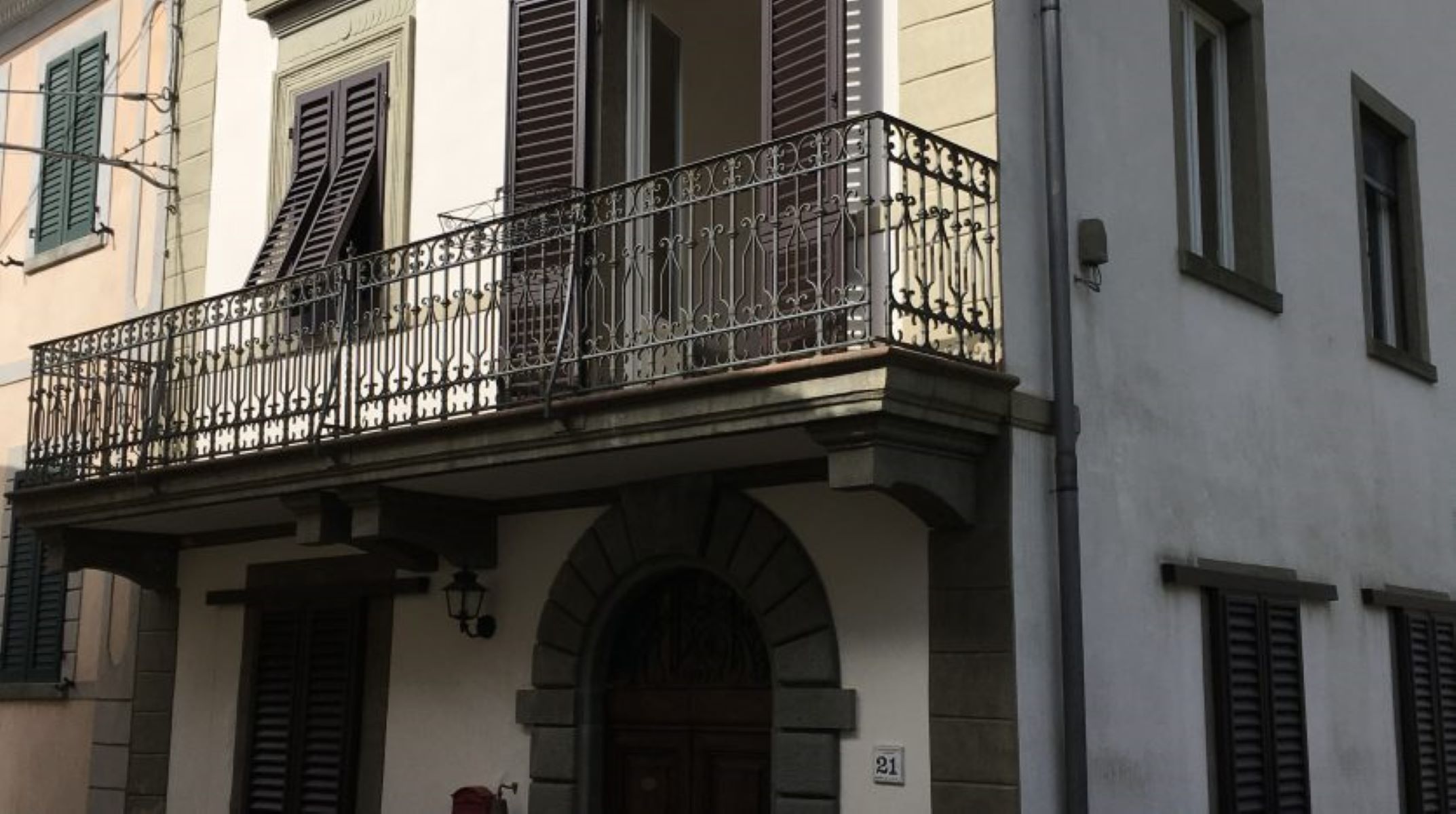 5 bedroom House (unspecified) For Sale