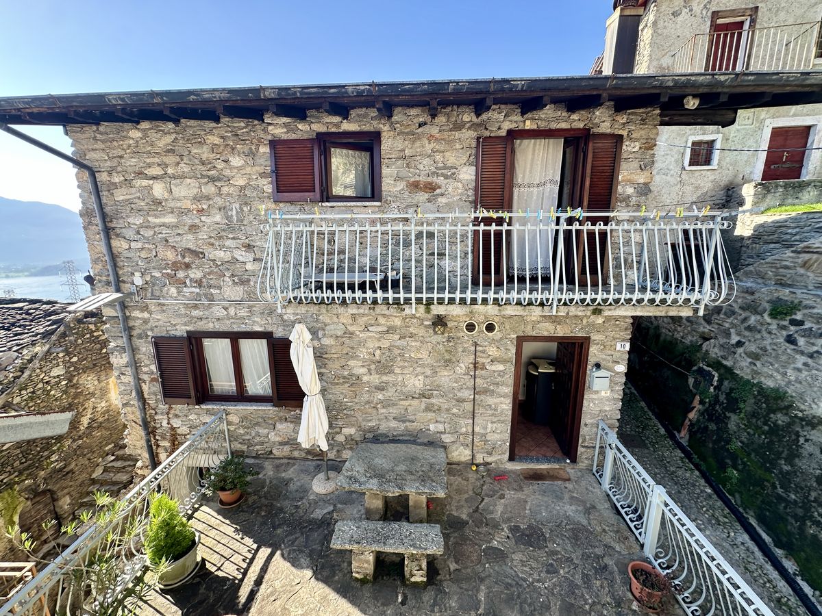 2 bedroom House (unspecified) For Sale