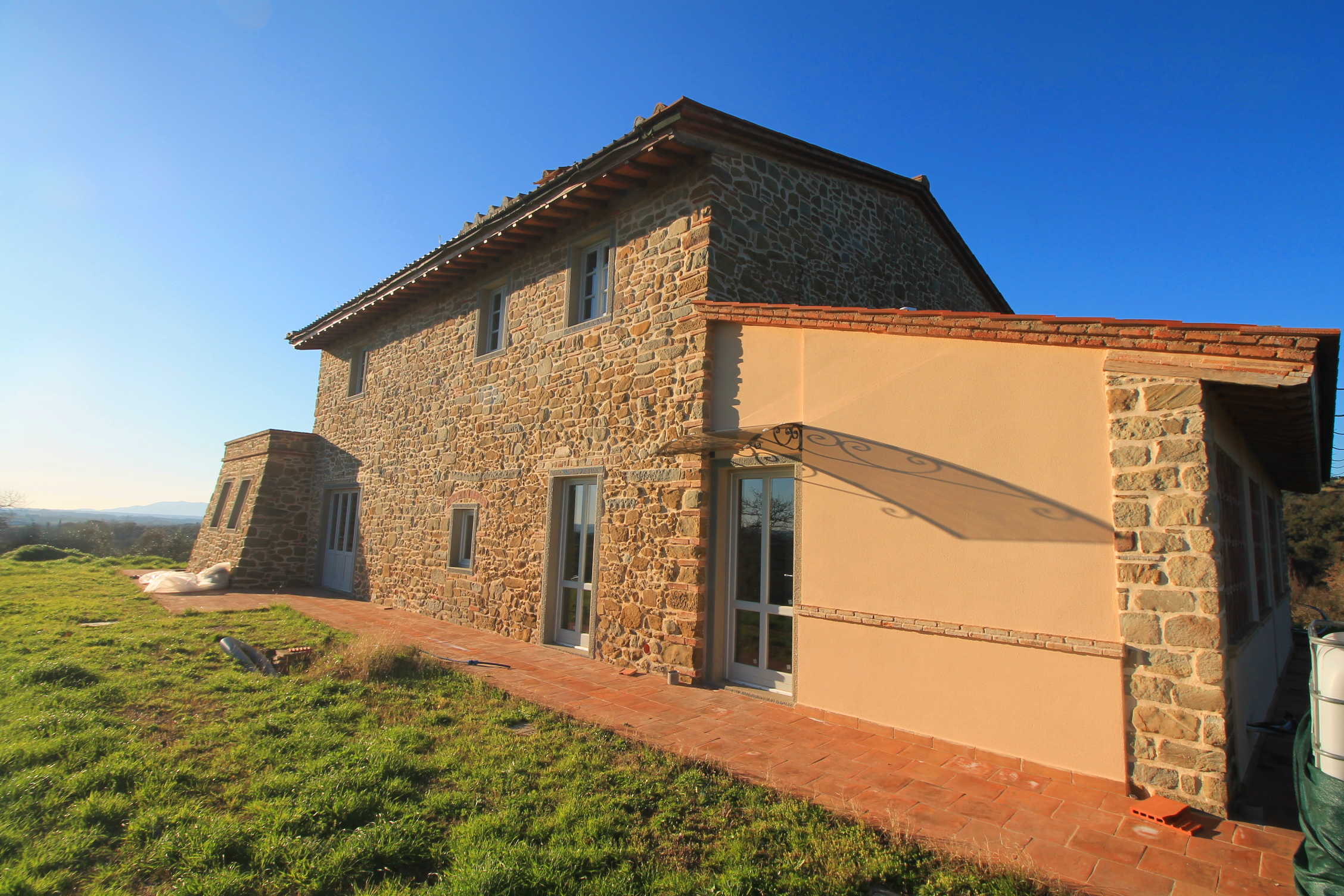 5 bedroom Villa For Sale