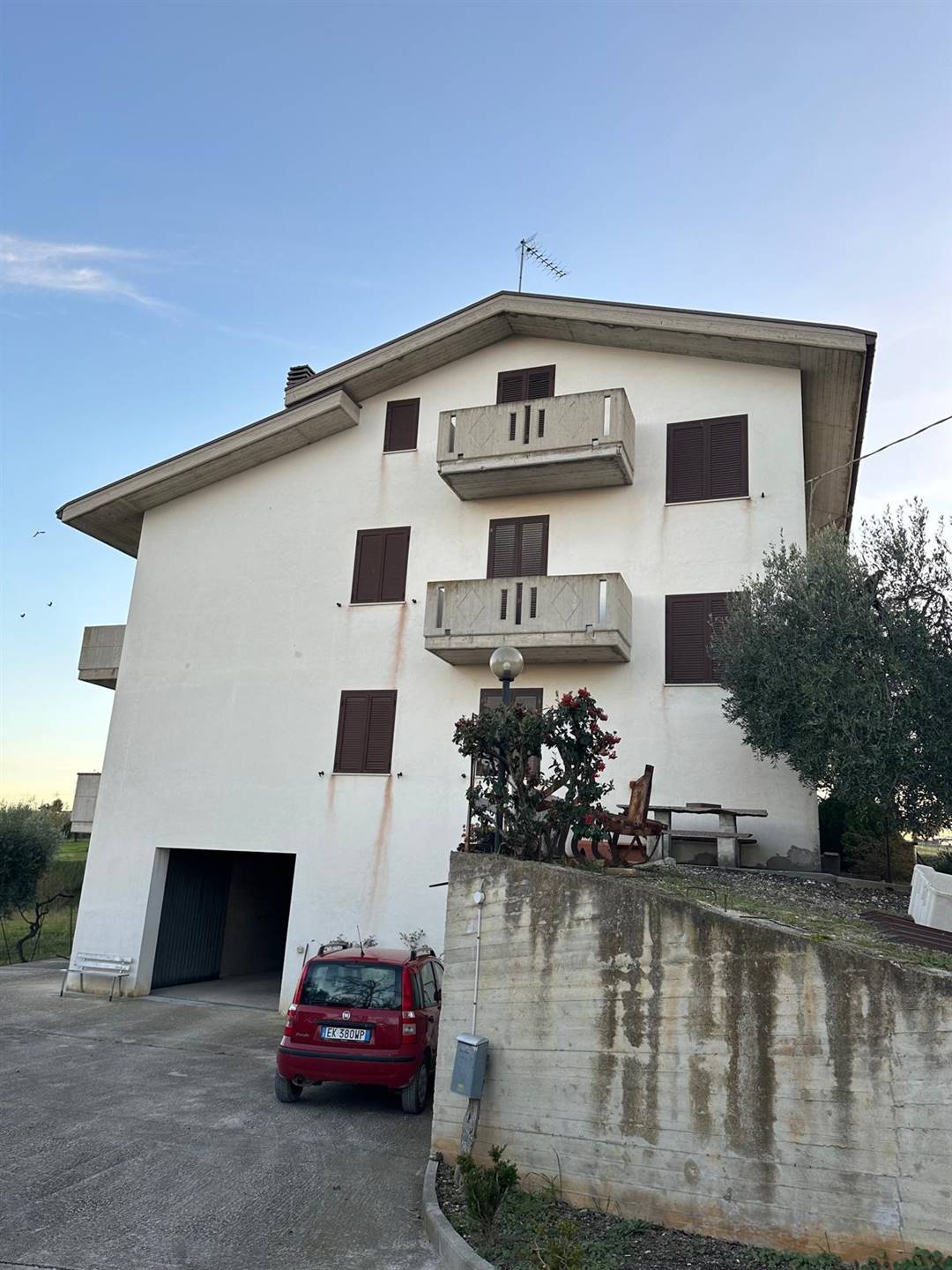 9 bedroom Detached house For Sale
