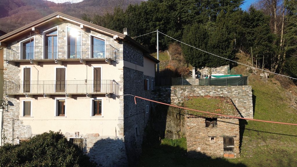 2 bedroom House (unspecified) For Sale