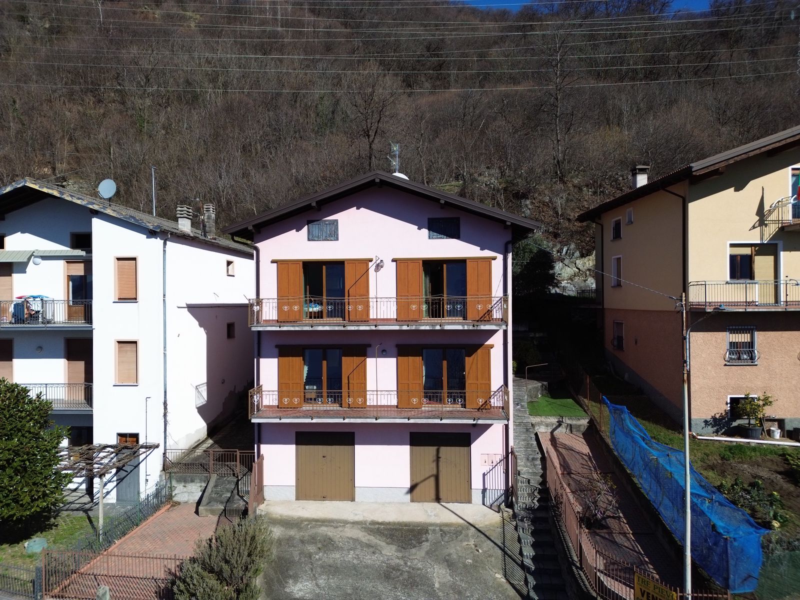 6 bedroom Detached house For Sale