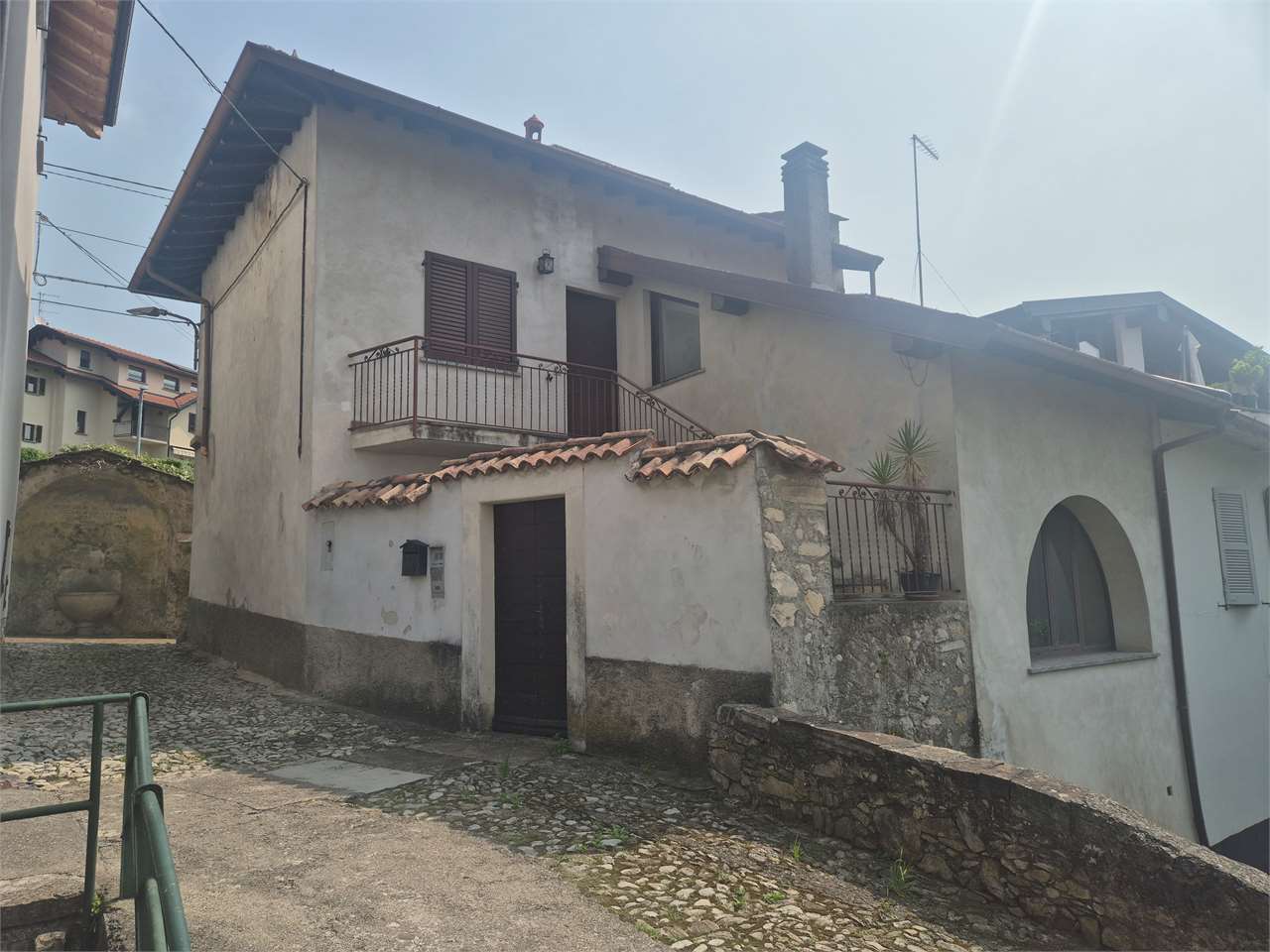 2 bedroom Property For Sale