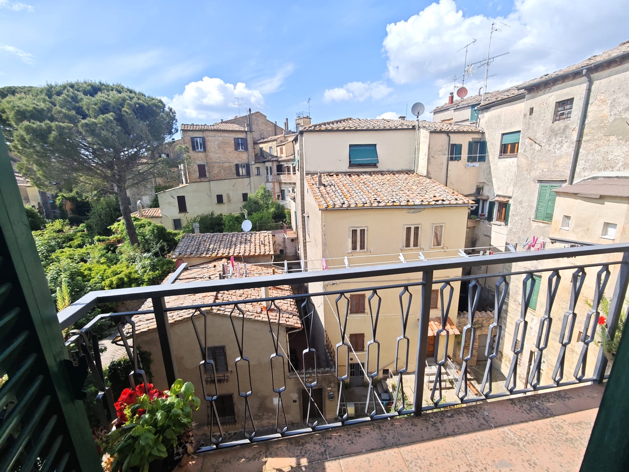 2 bedroom House (unspecified) For Sale