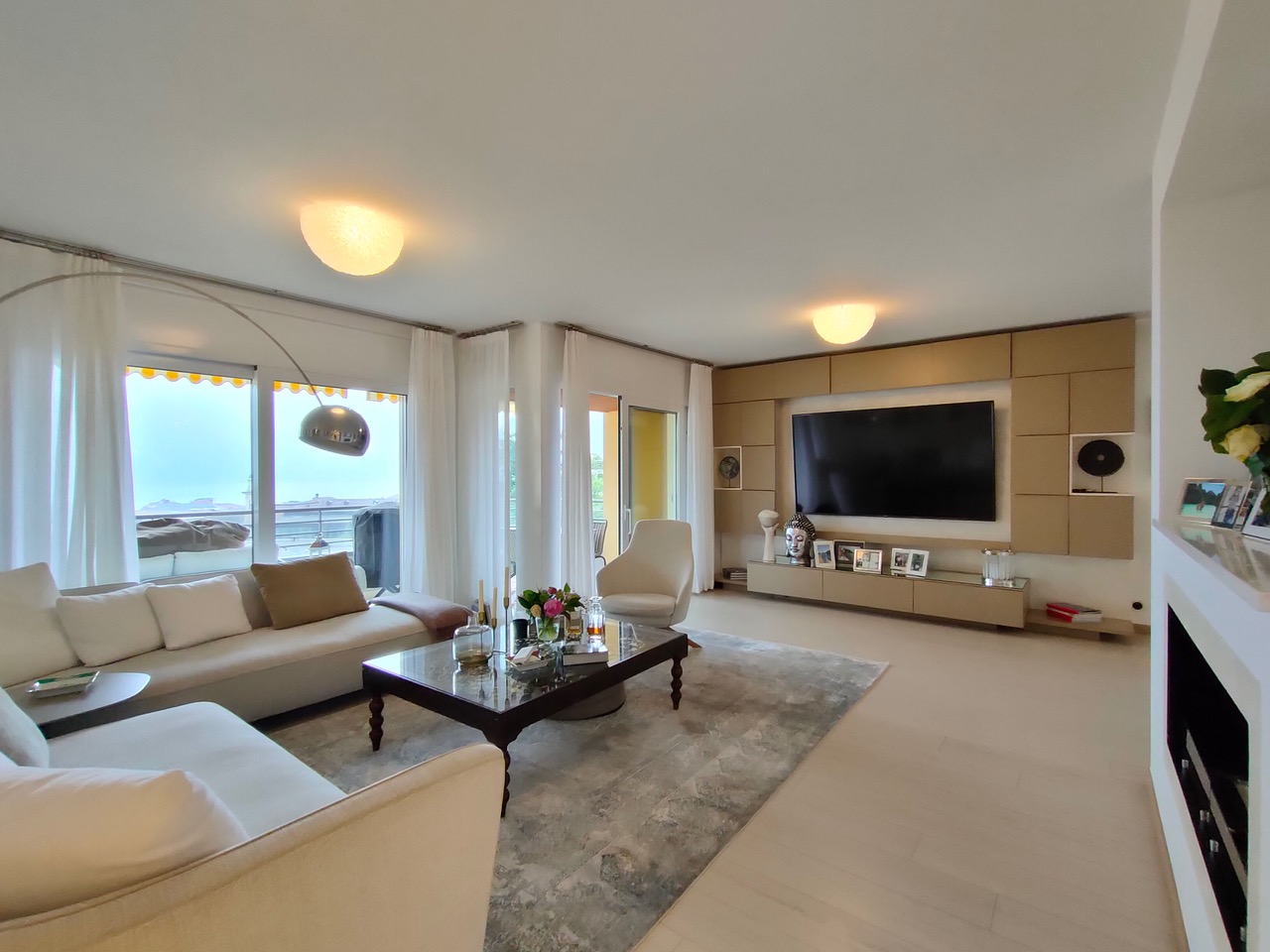 3 bedroom Apartment For Sale