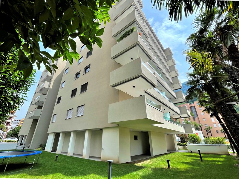 4 bedroom Apartment For Sale