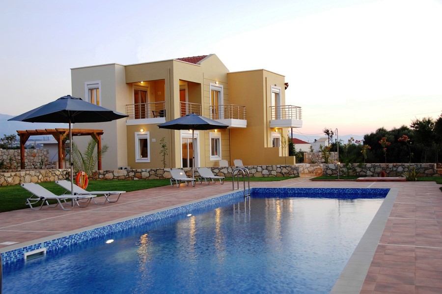 12 bedroom Villa For Sale