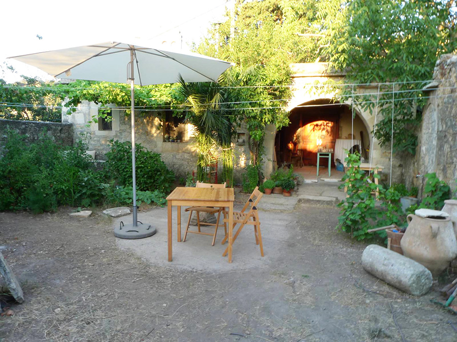 1 bedroom House (unspecified) For Sale