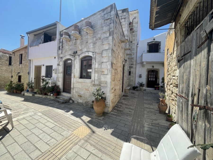 4 bedroom House (unspecified) For Sale