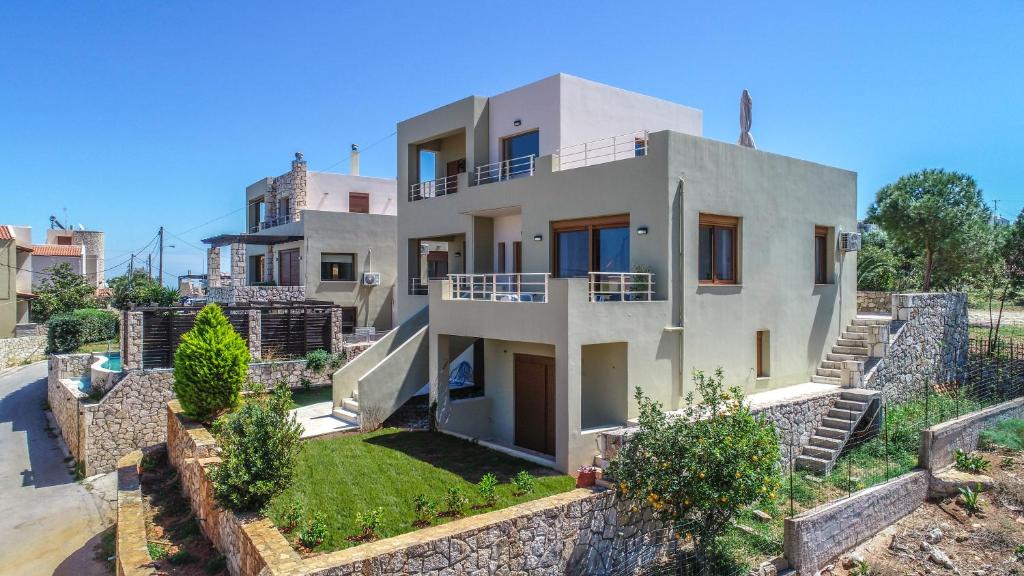 5 bedroom Villa For Sale