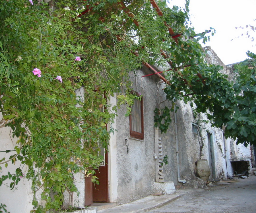 1 bedroom Stone House For Sale