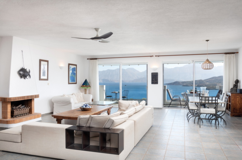 5 bedroom Villa For Sale