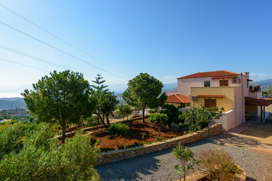 5 bedroom Villa For Sale