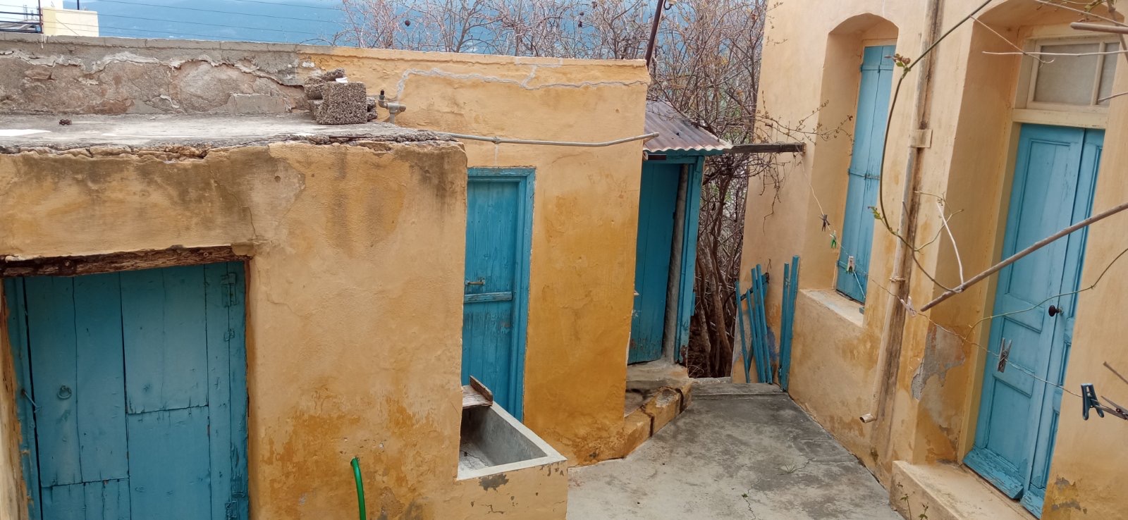 2 bedroom Detached house For Sale