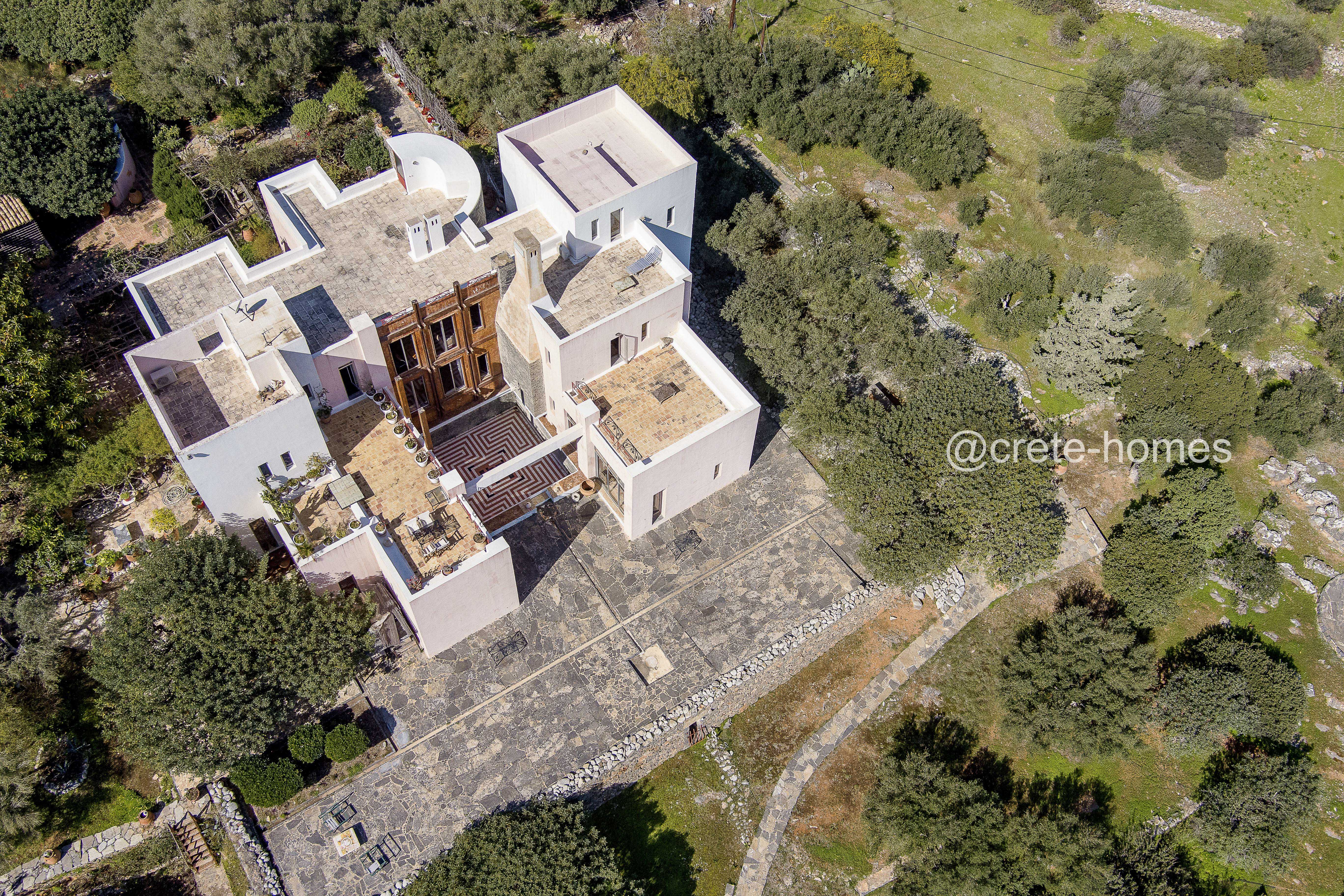 1 Villa For Sale
