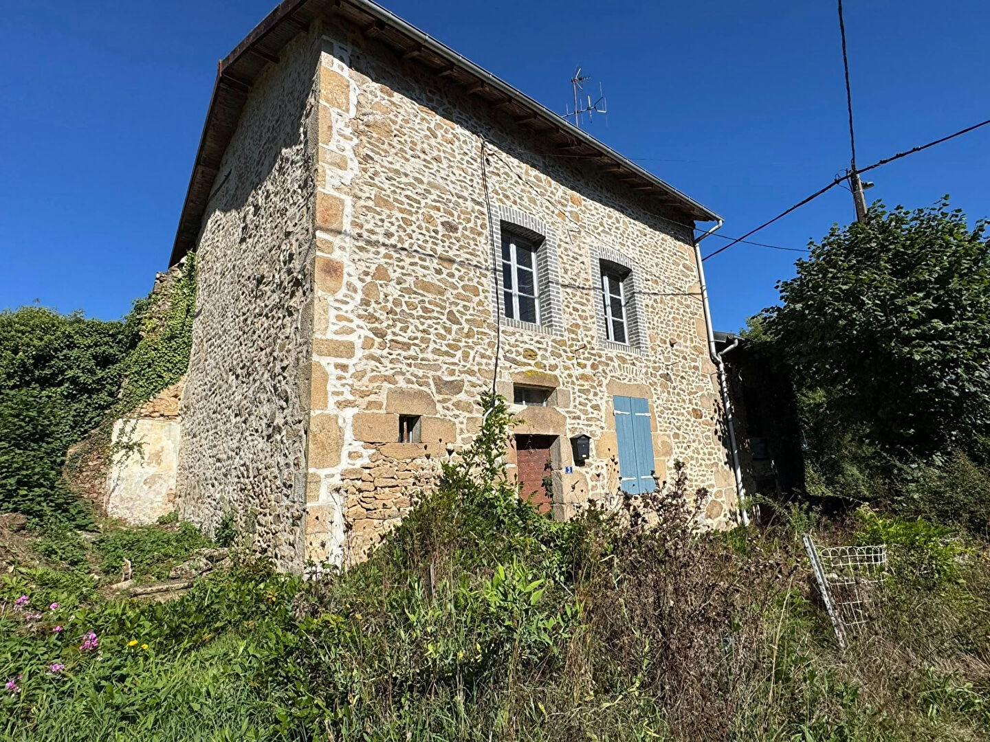 2 bedroom Village House For Sale