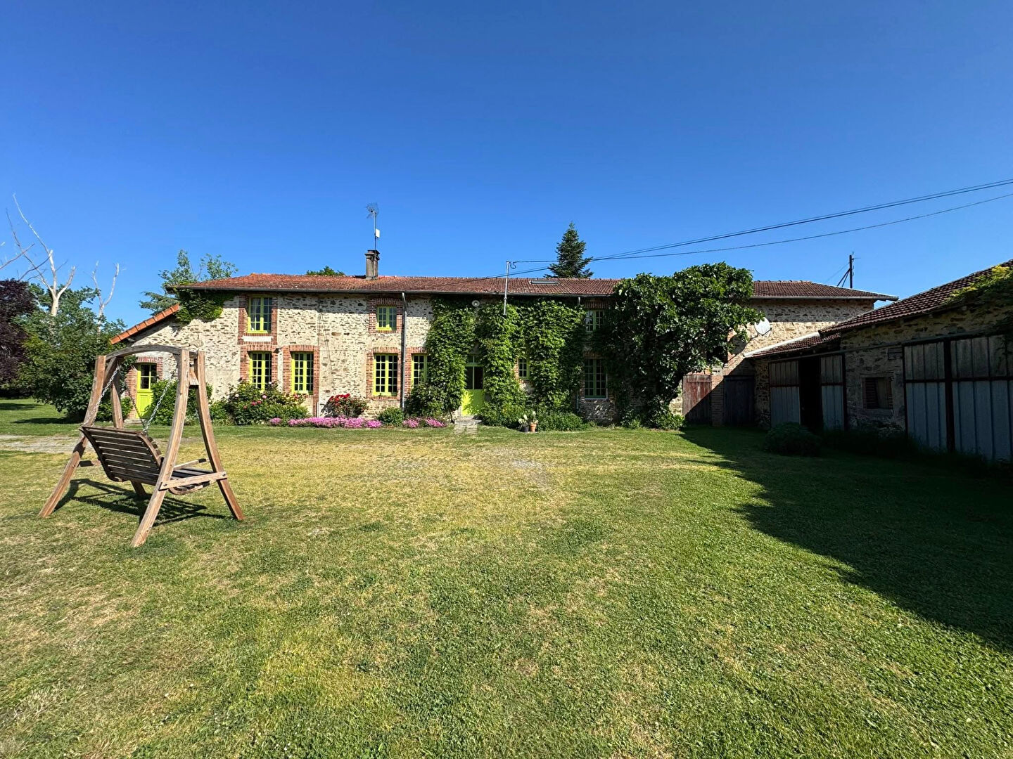 4 bedroom House (unspecified) For Sale