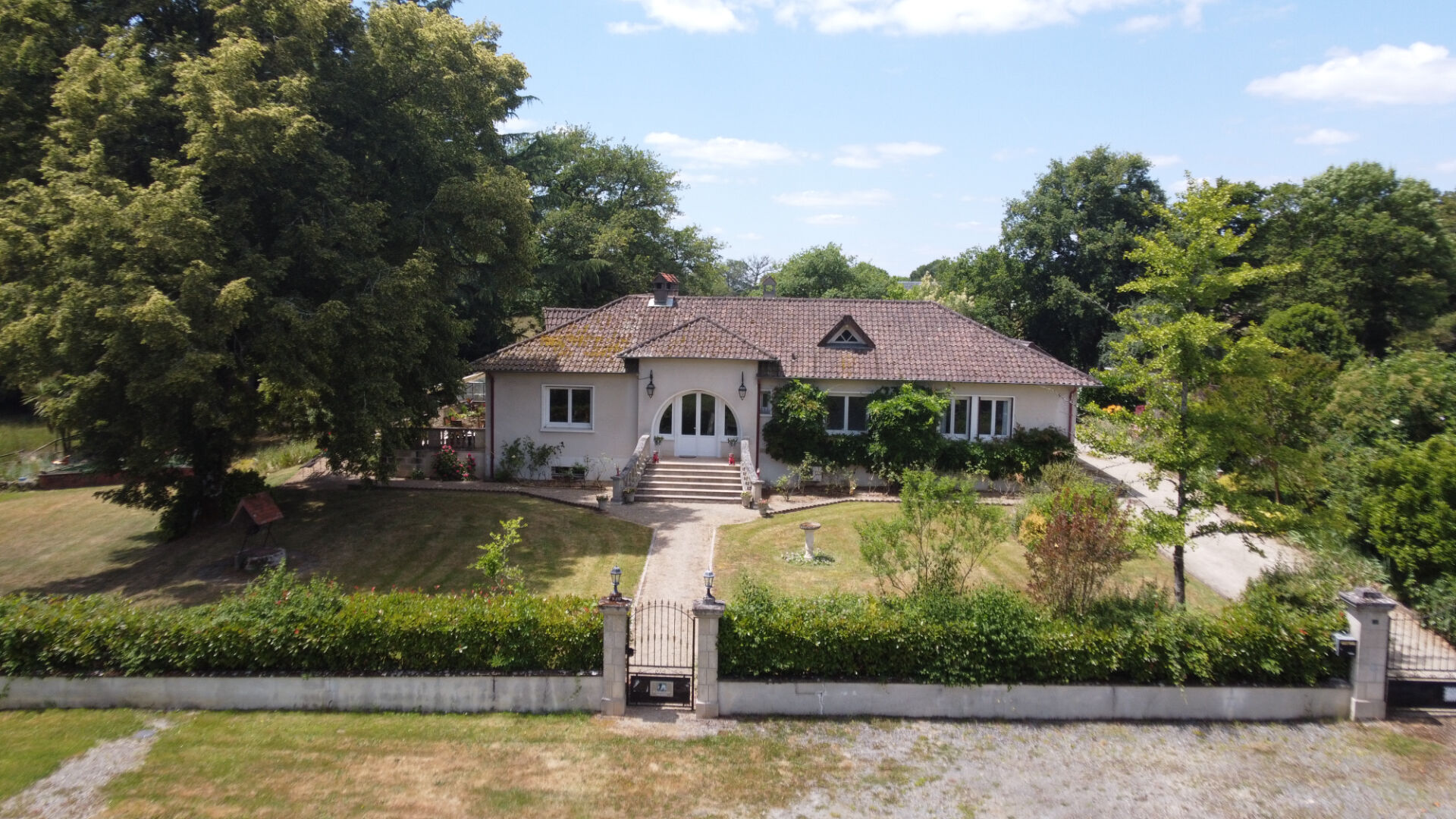 4 bedroom Plot For Sale