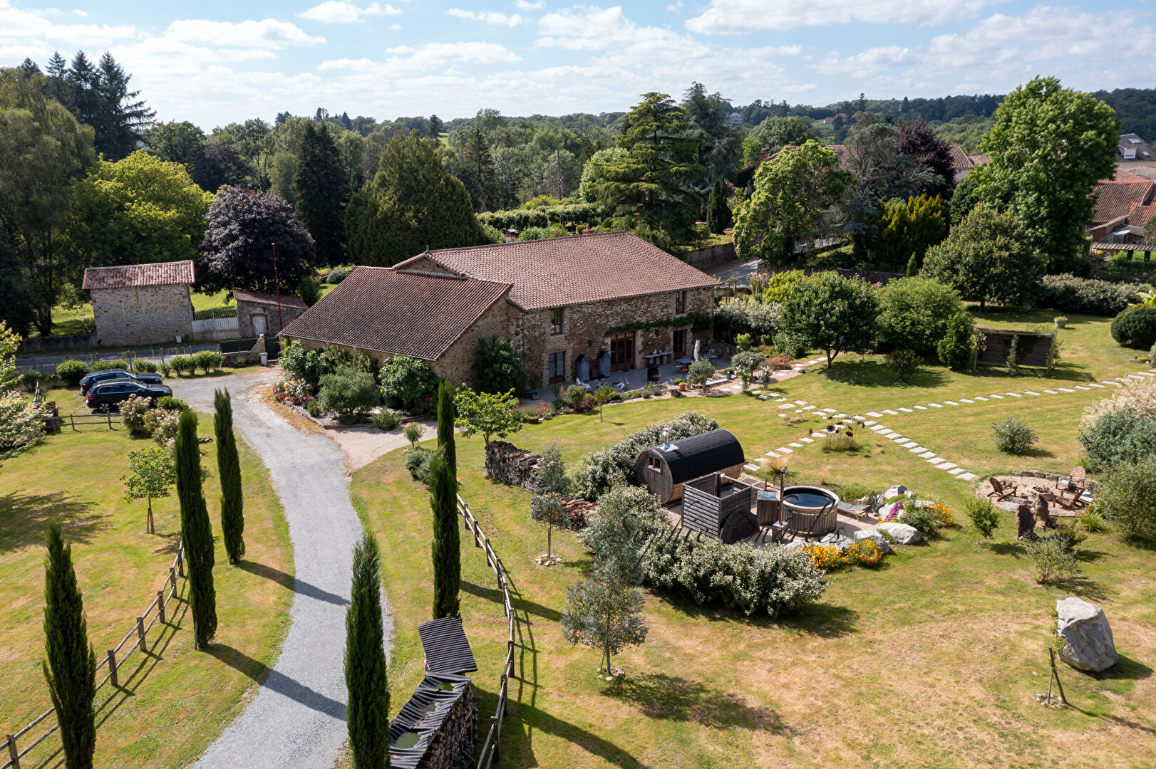 6 bedroom Barn Conversion For Sale