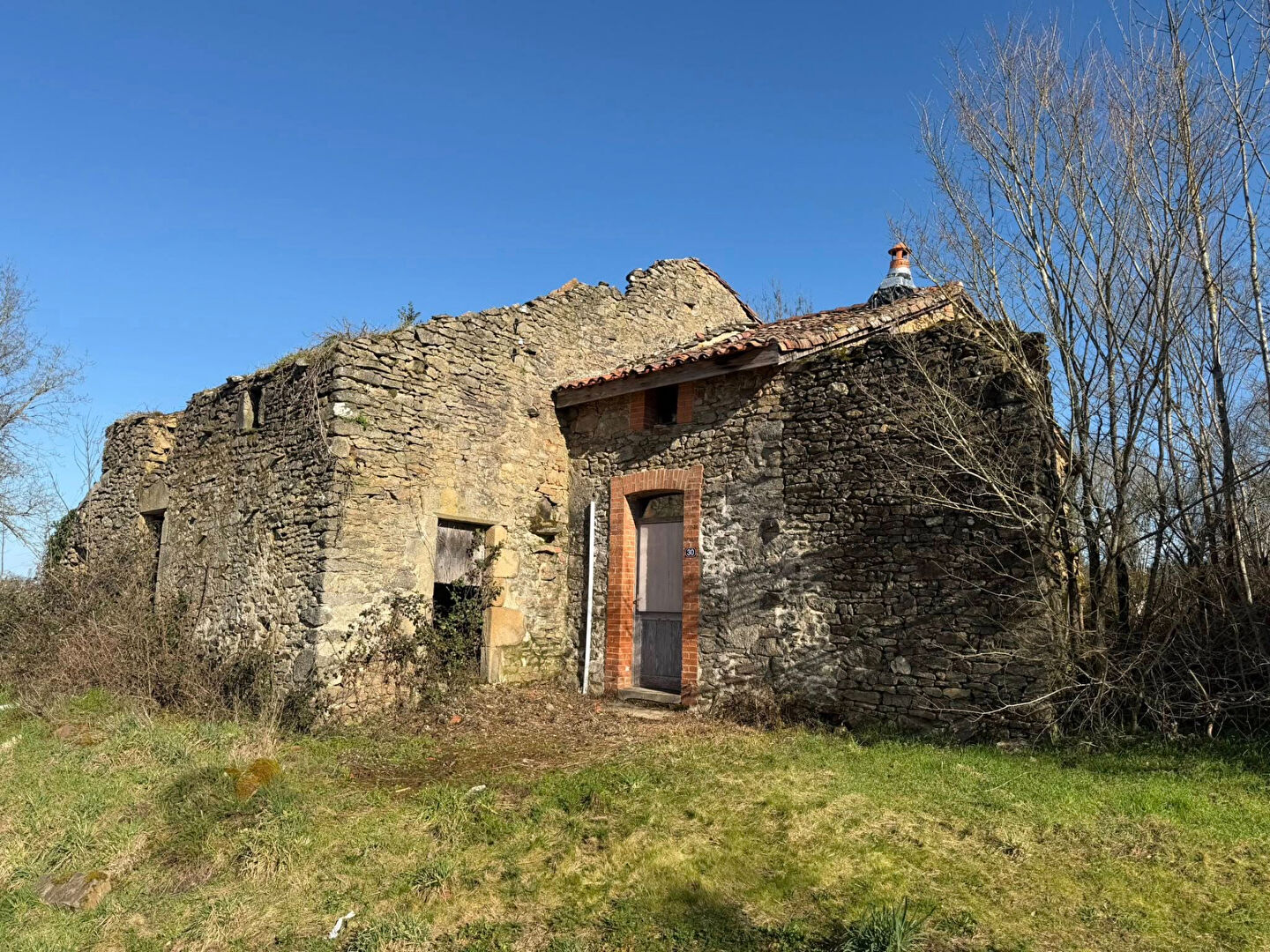 1 bedroom House (unspecified) For Sale