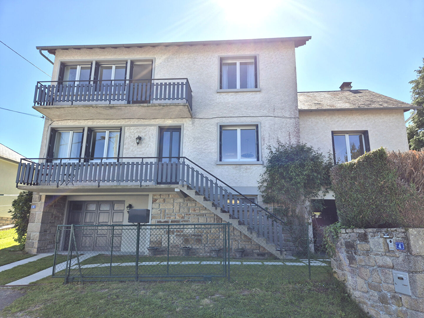 4 bedroom House (unspecified) For Sale