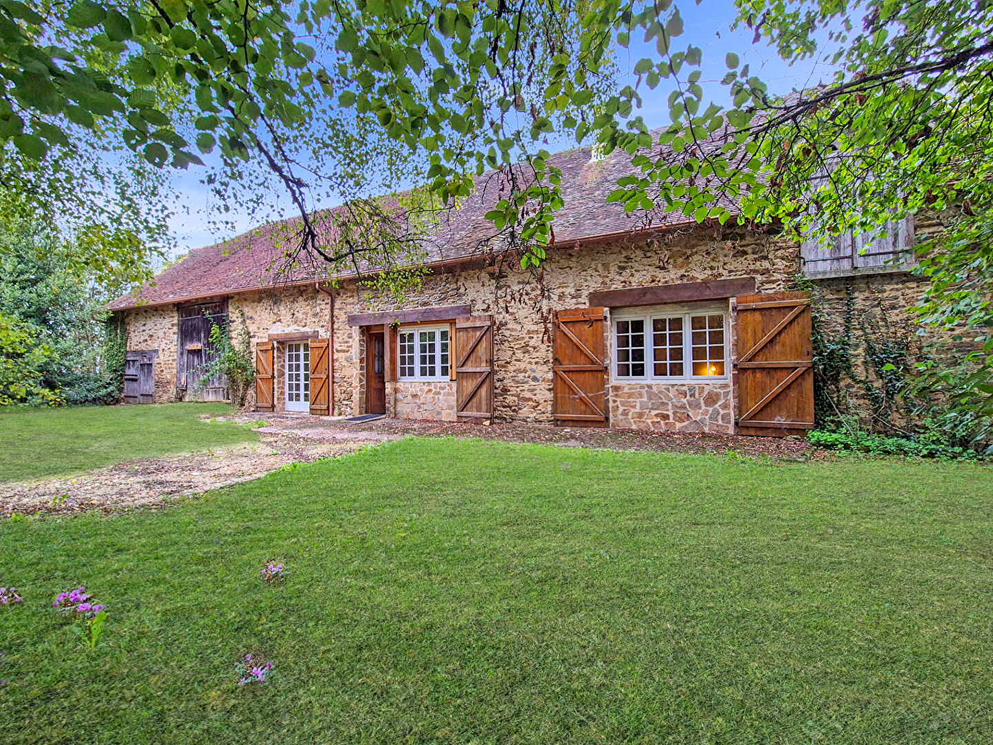 3 bedroom Barn For Sale