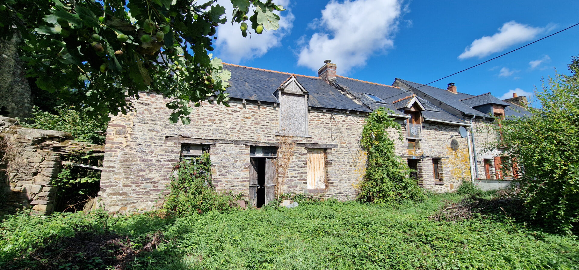 3 bedroom Stone House For Sale