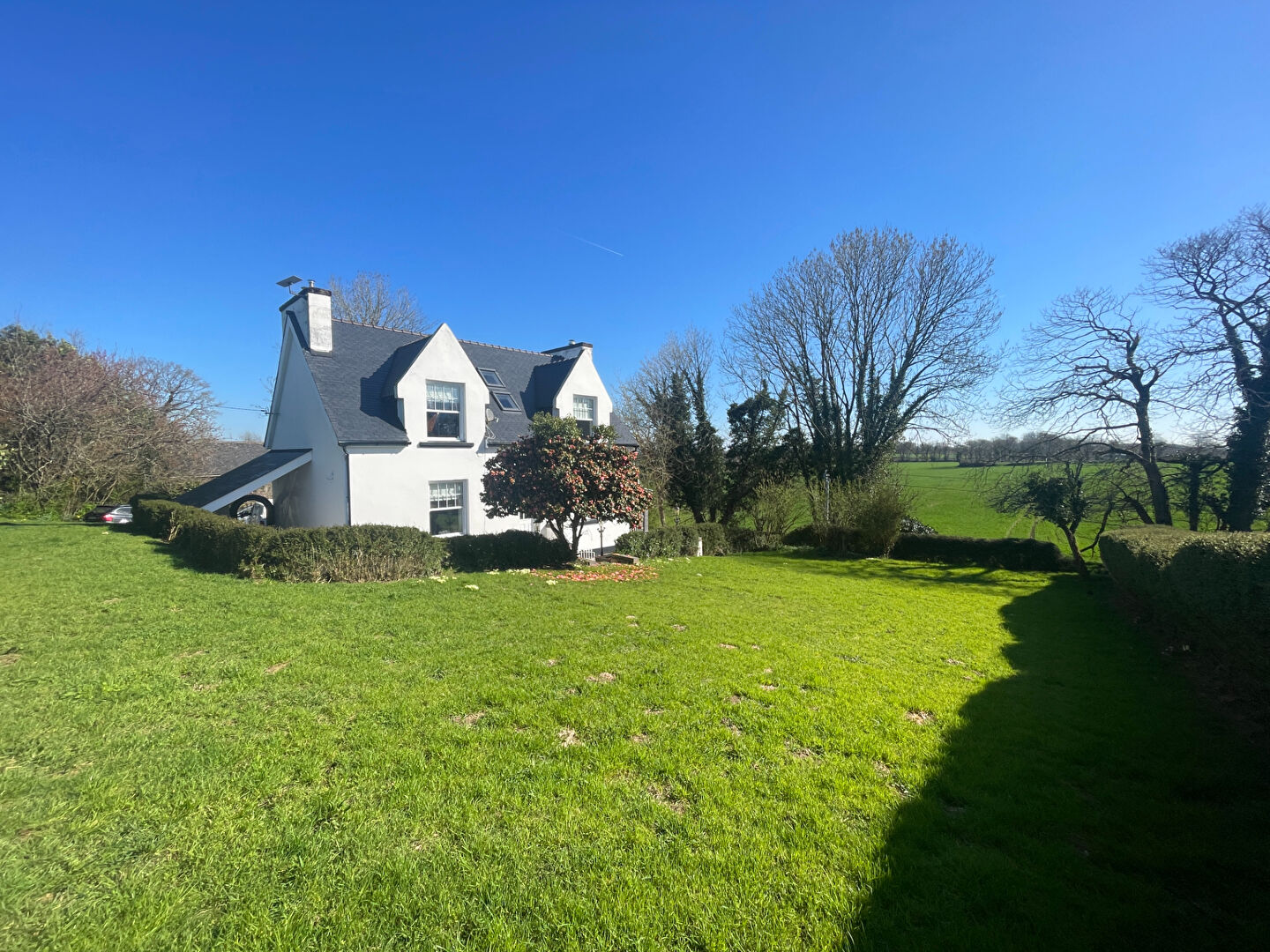 3 bedroom Cottage For Sale