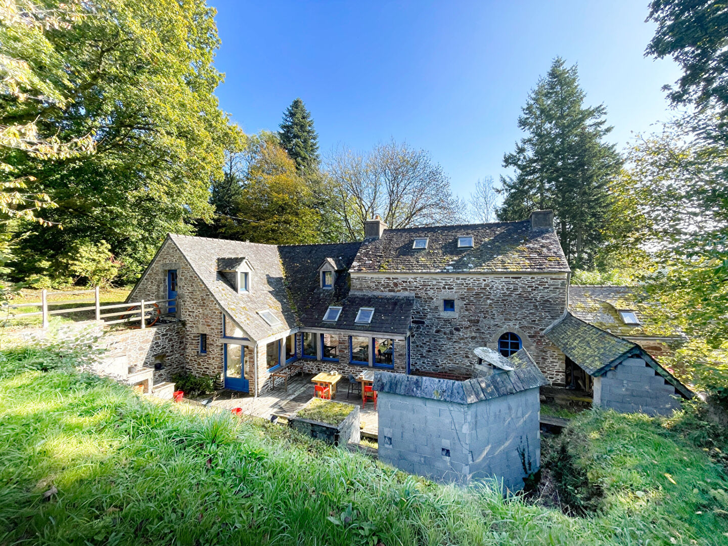 6 bedroom Plot For Sale