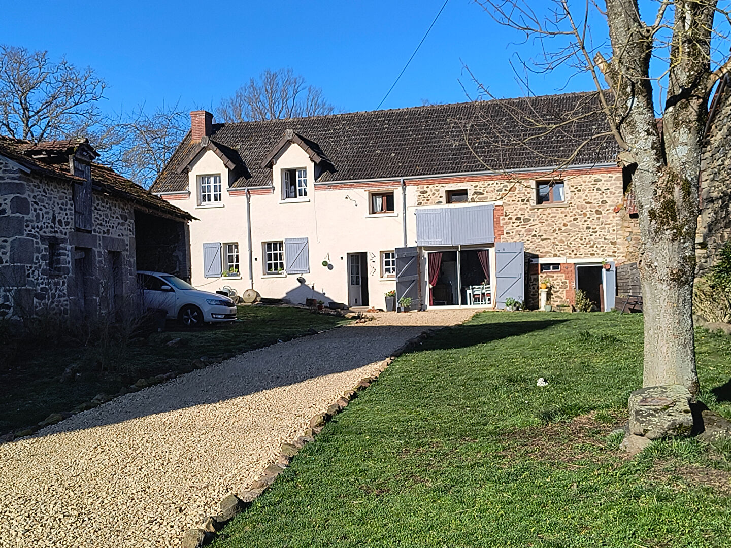 5 bedroom Village House For Sale