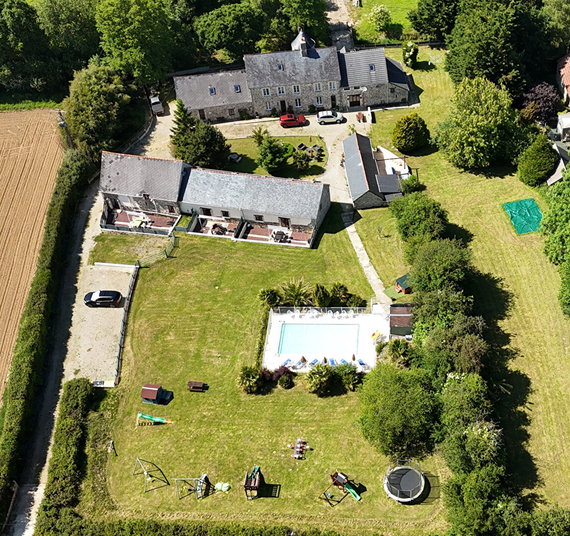 5 bedroom Apartment For Sale