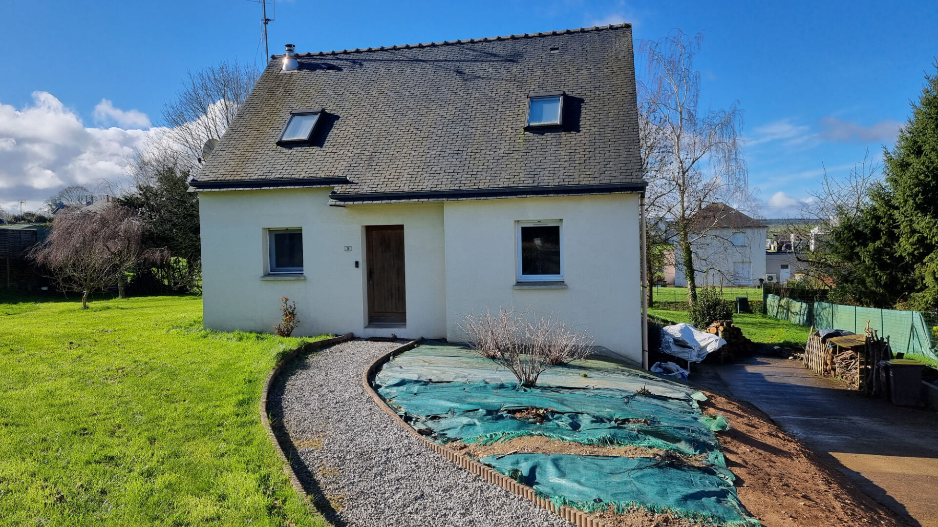 3 bedroom Detached house For Sale
