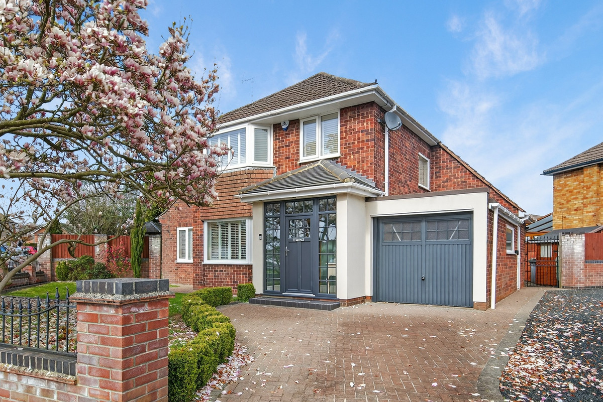 4 bedroom Detached house For Sale