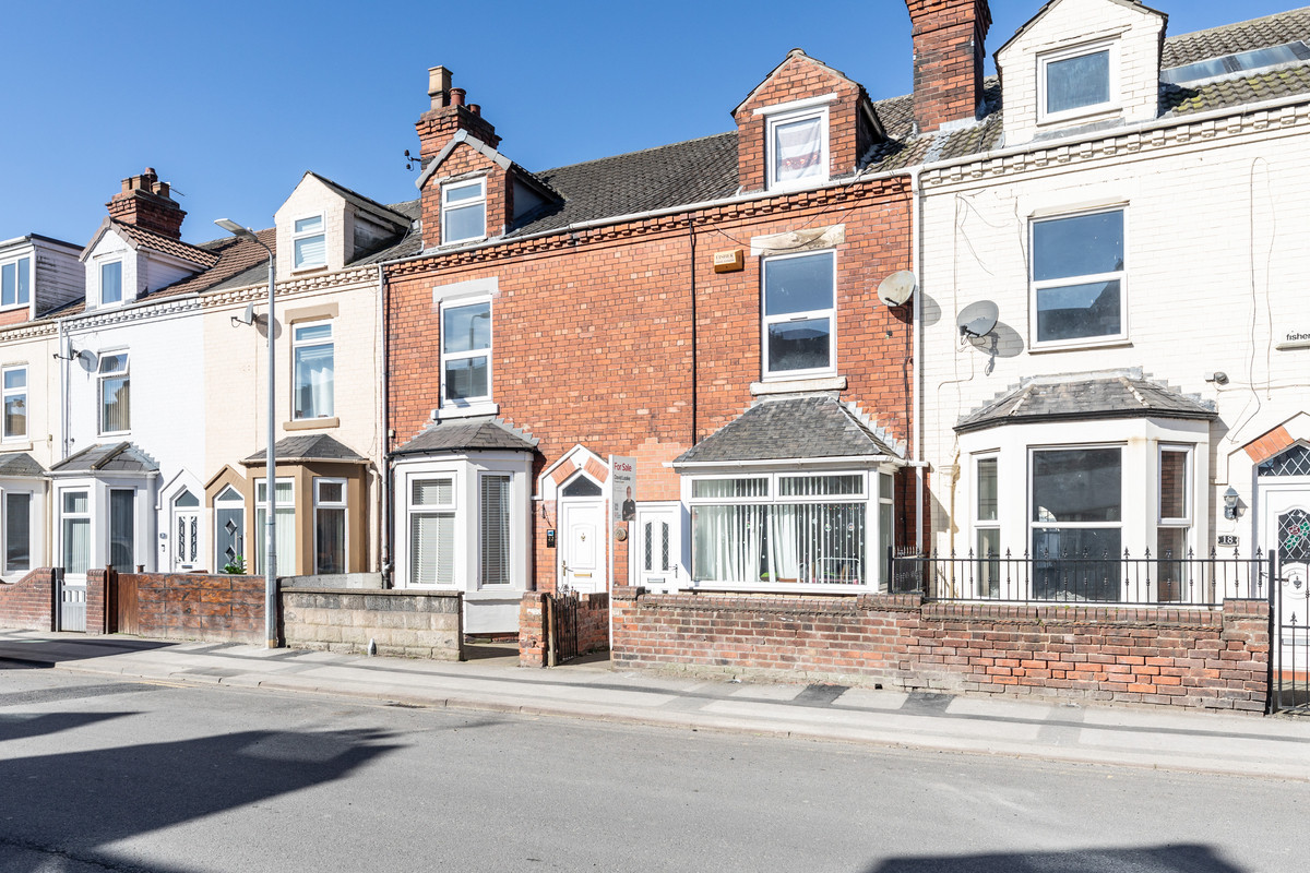 4 bedroom Terraced House For Sale