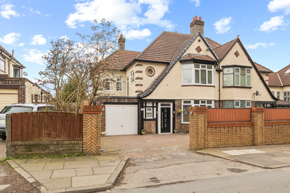 5 bedroom Character Property For Sale