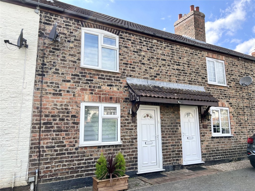 2 bedroom Cottage For Sale