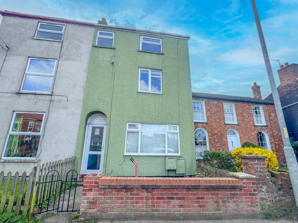 4 bedroom Terraced House For Sale