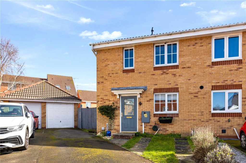 3 bedroom End of terrace house Under Offer