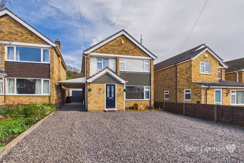 3 bedroom Detached house For Sale