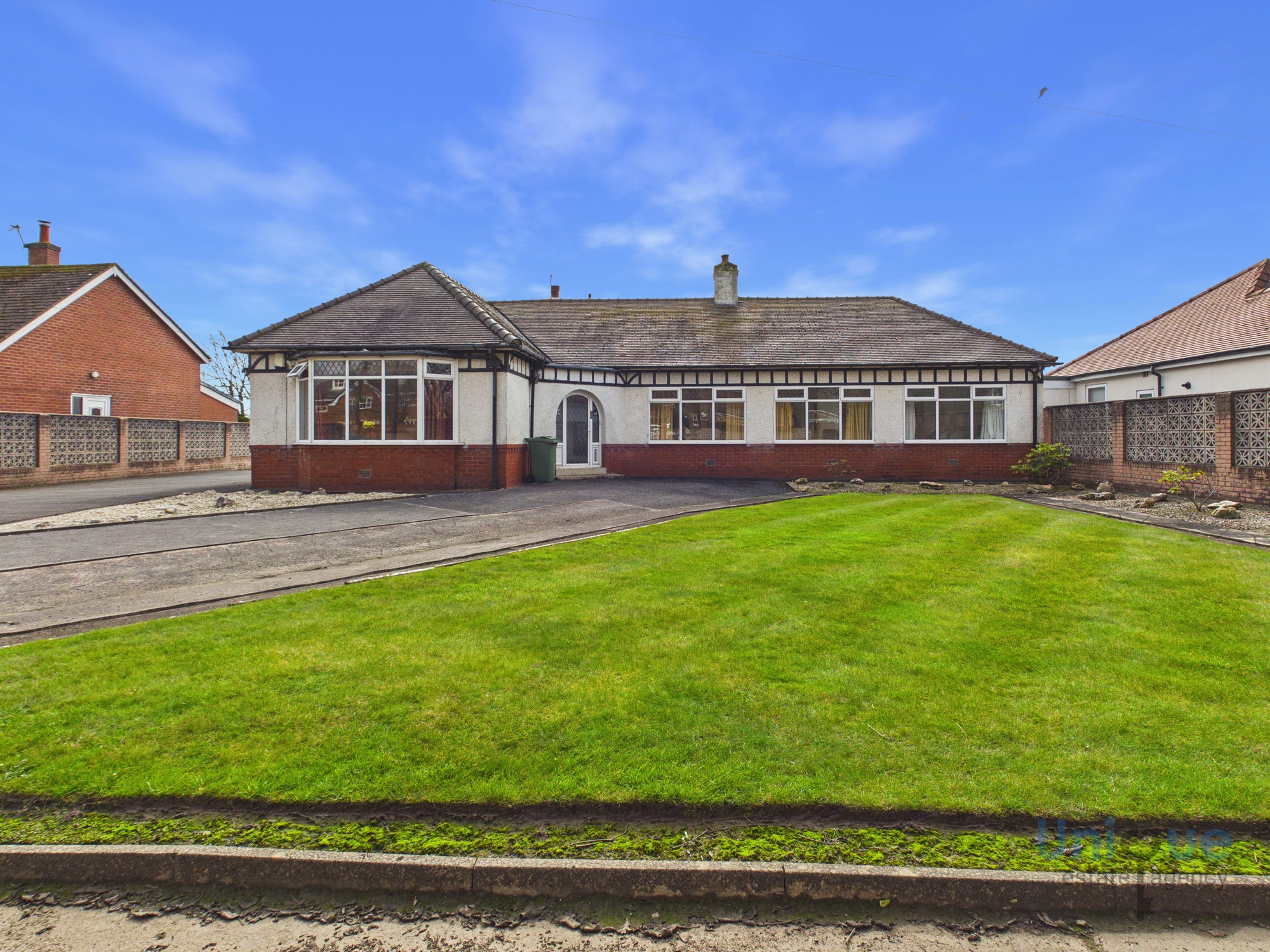 3 bedroom Link detached house Under Offer