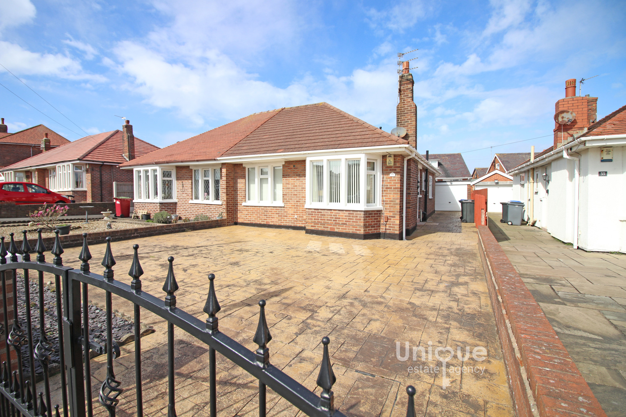 2 bedroom Detached bungalow Under Offer