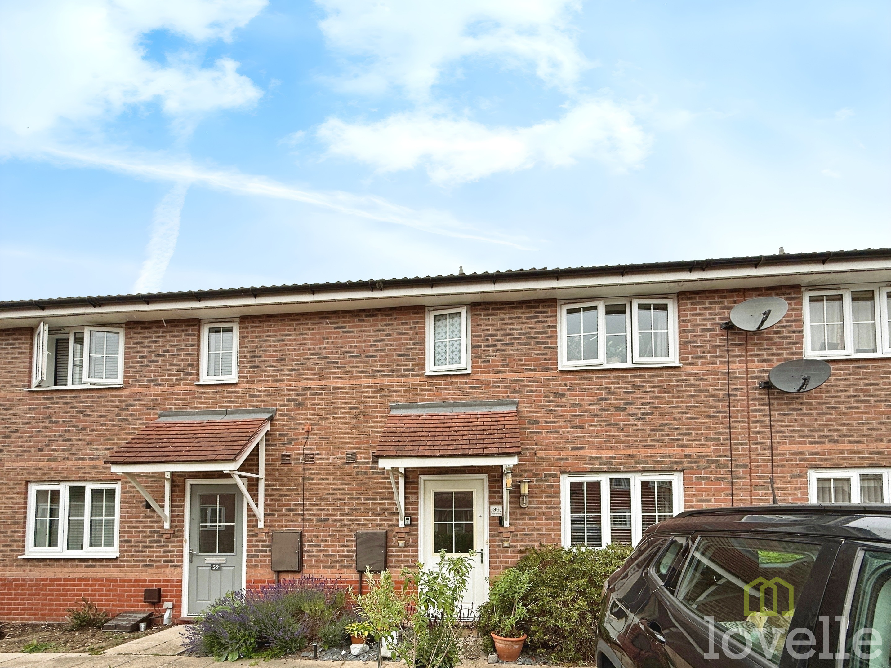 2 bedroom Terraced House To Let