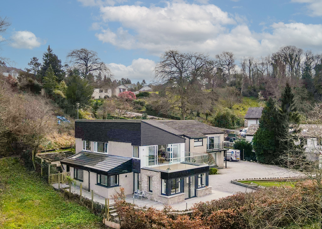 4 bedroom  For Sale