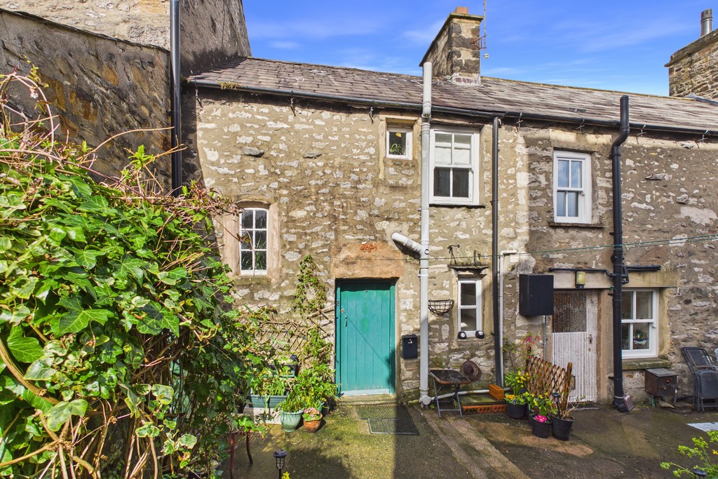 1 bedroom Cottage For Sale